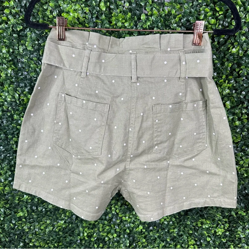 Nwt‎ High Waist Green Polka Dot paper bag Shorts